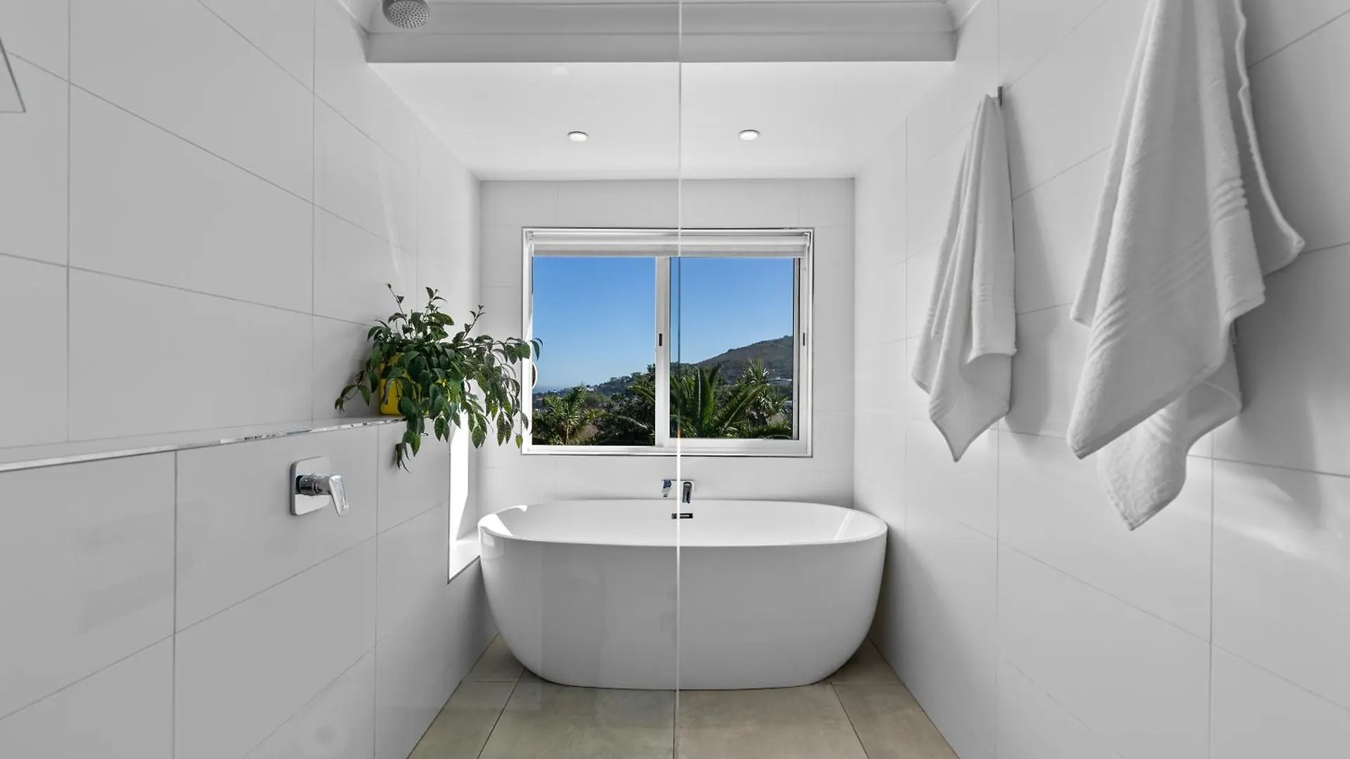 New! Kinvara Villa With Pool, Gym & Lion'S Head View Cape Town