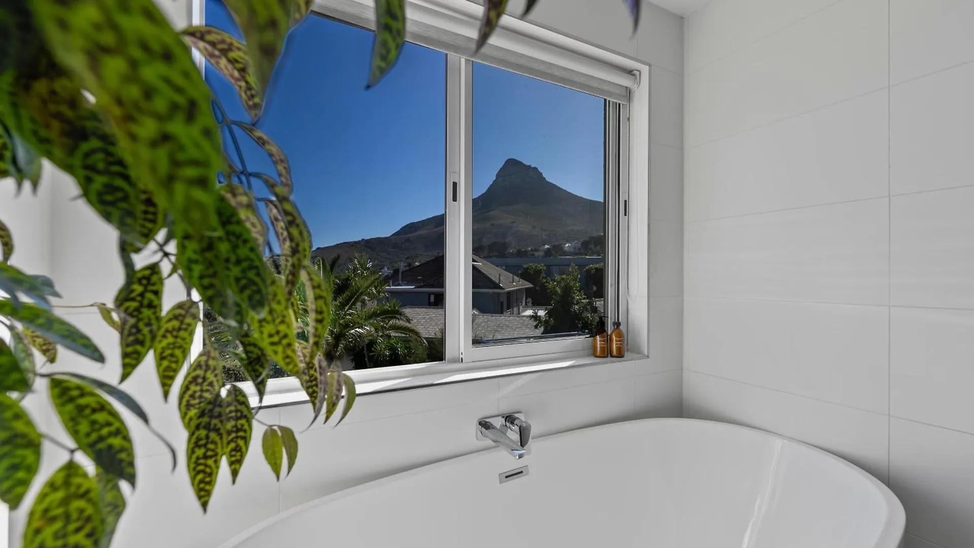 New! Kinvara Villa With Pool, Gym & Lion'S Head View Cape Town 0*,