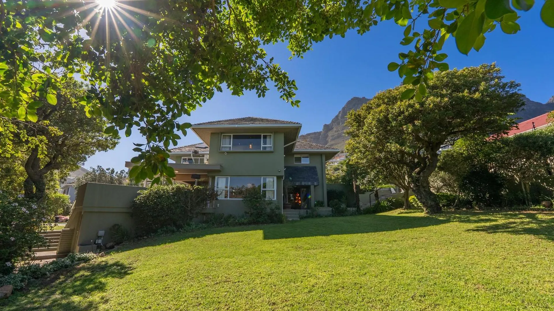 New! Kinvara Villa With Pool, Gym & Lion'S Head View Cape Town