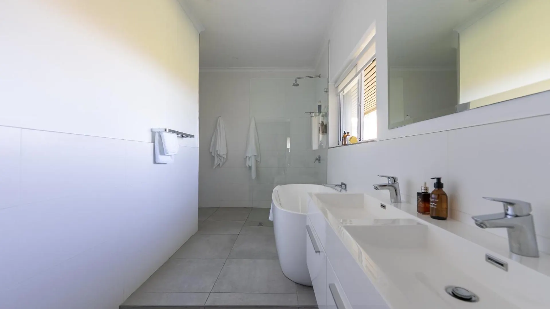 New! Kinvara Villa With Pool, Gym & Lion'S Head View Cape Town