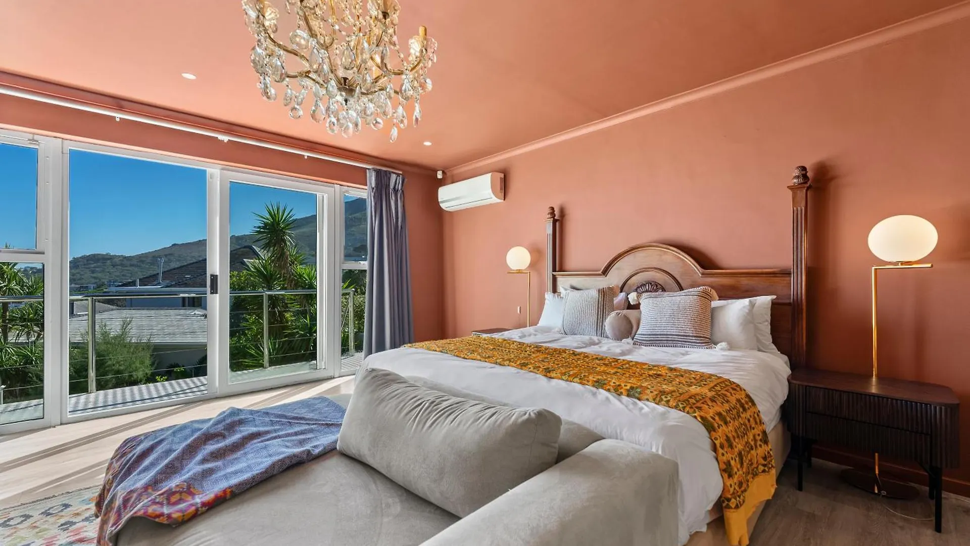 New! Kinvara Villa With Pool, Gym & Lion'S Head View Cape Town